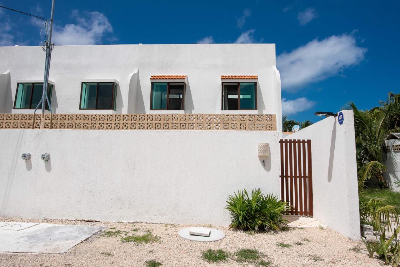 97982 New Modern Villa, Private Pool, High Internet Speed, 2 Blocks From The Beach Pueblo Pueblo Chicxulub Exterior foto